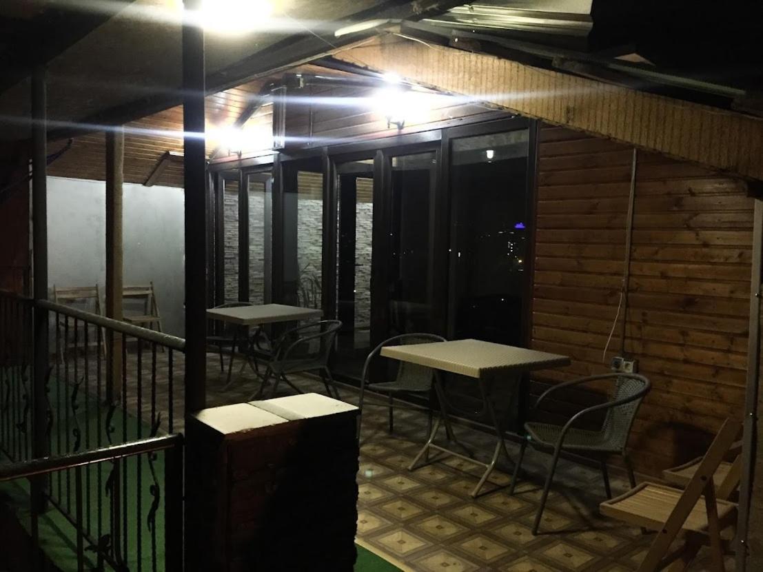 Hotel The Sindh House - Indus Aroma Restaurant Tbilissi Extérieur photo
