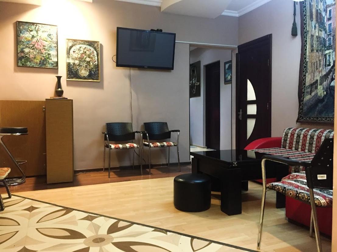 Hotel The Sindh House - Indus Aroma Restaurant Tbilissi Extérieur photo